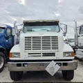 INTERNATIONAL F-8100 Hood thumbnail 4