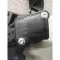 INTERNATIONAL LT FOOT PEDAL thumbnail 3