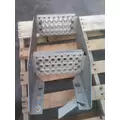 INTERNATIONAL LT FRAME STEP thumbnail 3