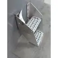 INTERNATIONAL LT FRAME STEP thumbnail 3