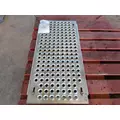 INTERNATIONAL PROSTAR 113 DECK (CATWALK) STEP thumbnail 2
