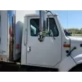 International 4700 Cab thumbnail 3