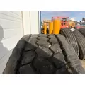 International 4900 Tires thumbnail 3