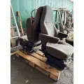  Seat, Front INTERNATIONAL LF627 for sale thumbnail