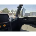 International RH613 Cab thumbnail 3