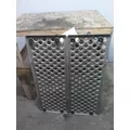 KENWORTH T680 DECK (CATWALK) STEP thumbnail 2