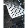 KENWORTH T680 DECK (CATWALK) STEP thumbnail 1