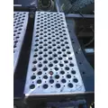 KENWORTH T680 DECK (CATWALK) STEP thumbnail 1