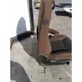 KENWORTH T680 SEAT, FRONT thumbnail 2