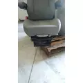 KENWORTH T680 Seat, Front thumbnail 2