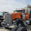 KENWORTH W900 Door Assembly, Front thumbnail 1