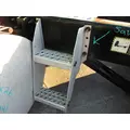MACK CHU613 FRAME STEP thumbnail 1