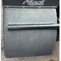 MACK CXN613 FENDER, QUARTERHALF REAR thumbnail 1