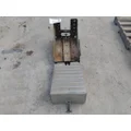 MACK CXP613 BATTERY BOX thumbnail 6