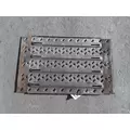 MACK CXU612 DECK (CATWALK) STEP thumbnail 2