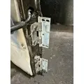 MACK CXU612 Door Assembly, Front thumbnail 3