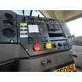 MACK CXU612 Instrument Cluster thumbnail 1