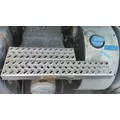 MACK CXU613 CAB STEP thumbnail 1