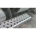 MACK CXU613 CAB STEP thumbnail 2