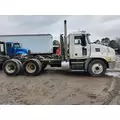 MACK CXU613 Cab thumbnail 2