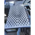 MACK CXU613 DECK (CATWALK) STEP thumbnail 1