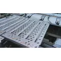 MACK CXU613 DECK (CATWALK) STEP thumbnail 1