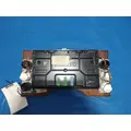 MACK CXU613 GAUGE CLUSTER thumbnail 2