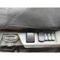 MACK CXU613 SEAT, FRONT thumbnail 2