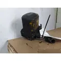 MACK LEU613 CAB JACK thumbnail 2