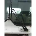 MACK MR688 WINDSHIELD WIPER ARM thumbnail 1