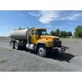MACK RD688S Vehicle For Sale thumbnail 2