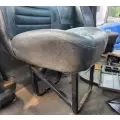 Mack CH613 Seat, Front thumbnail 4