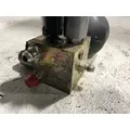 Mustang 2200R Equip Hydraulic Valve thumbnail 3