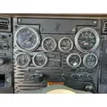 PETERBILT 335 GAUGE CLUSTER thumbnail 1