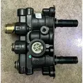 PETERBILT 384 Air Brake Dash Valve thumbnail 1