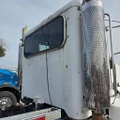 PETERBILT 385 Cab thumbnail 4