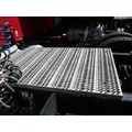 PETERBILT 386 DECK (CATWALK) STEP thumbnail 1