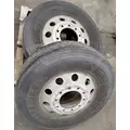 PETERBILT 389 Tire and Rim thumbnail 1