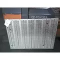 PETERBILT 567 DECK (CATWALK) STEP thumbnail 1