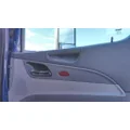 PETERBILT 579 2013-2022 DOOR ASSEMBLY, FRONT thumbnail 2