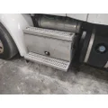 PETERBILT 579 BATTERY BOX thumbnail 1