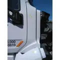 PETERBILT 579 COWL thumbnail 1