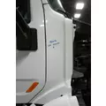 PETERBILT 579 COWL thumbnail 1