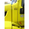 PETERBILT 579 COWL thumbnail 1