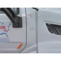 PETERBILT 579 COWL thumbnail 1