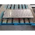 PETERBILT 579 DECK (CATWALK) STEP thumbnail 2
