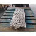 PETERBILT 579 DECK (CATWALK) STEP thumbnail 5