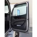 PETERBILT 579 DOOR ASSEMBLY, FRONT thumbnail 2