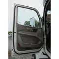 PETERBILT 579 DOOR ASSEMBLY, FRONT thumbnail 2