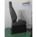 PETERBILT 579 SEAT, FRONT thumbnail 4